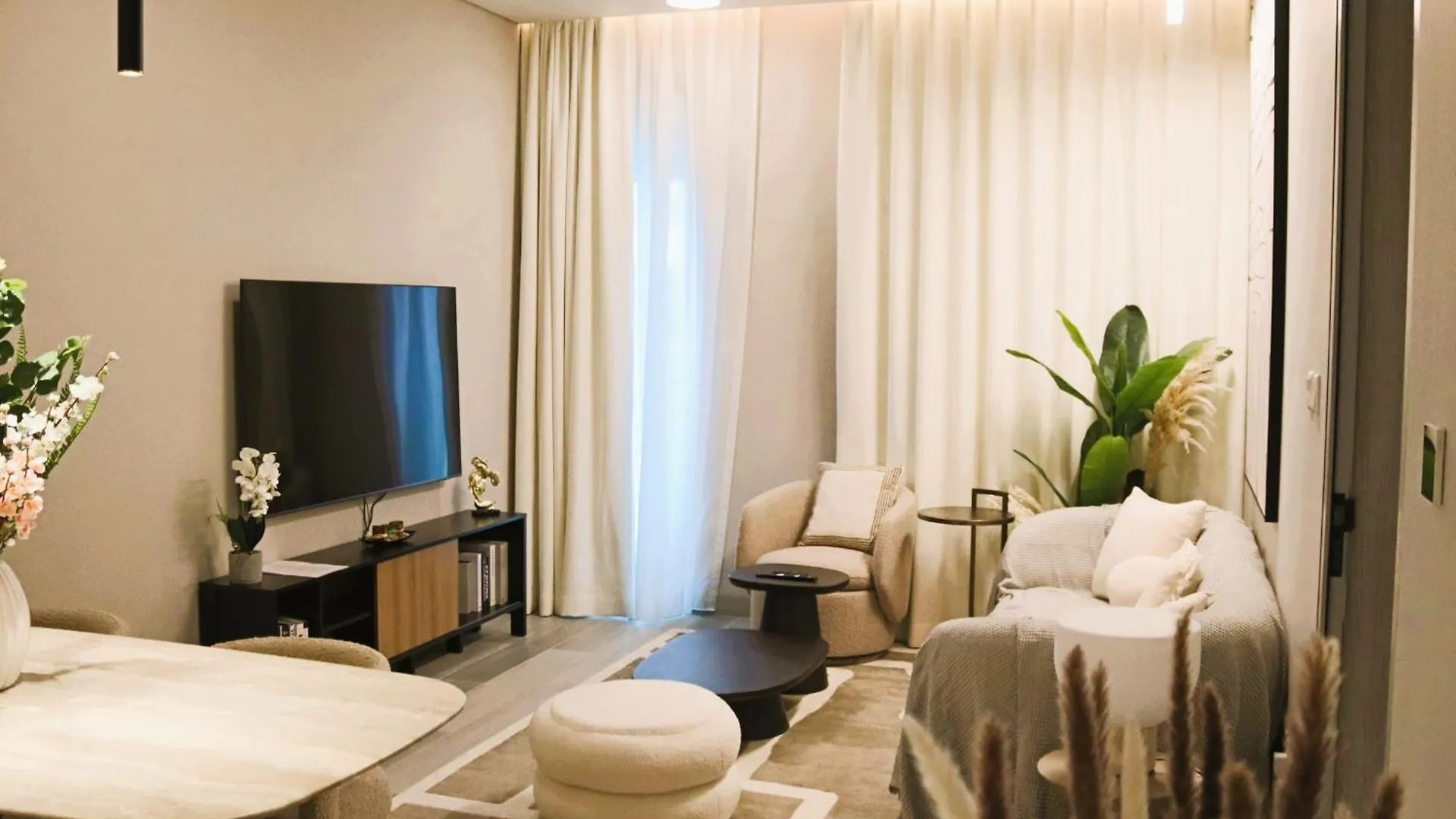 Condor Concept 7 - Jvc Dubai