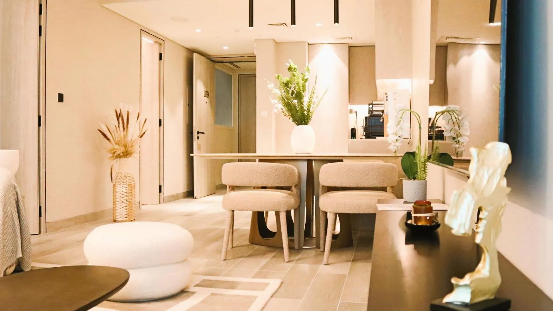 Condor Concept 7 - Jvc Dubai United Arab Emirates