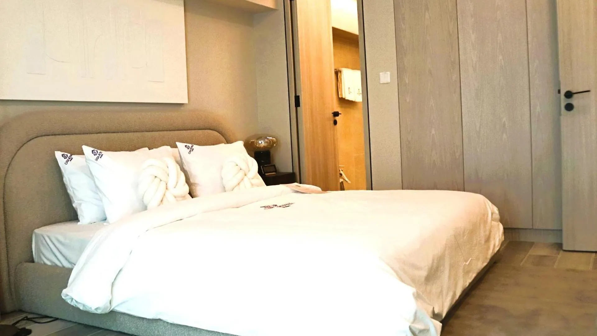 Condor Concept 7 - Jvc Dubai United Arab Emirates